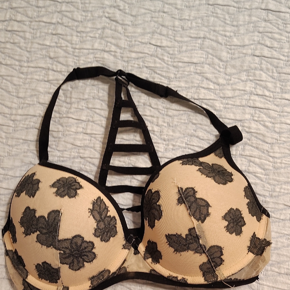 Elegant Black Floral Lace Bra